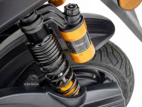 Jupiter GT 300 matinis juodas ir baltas fonas